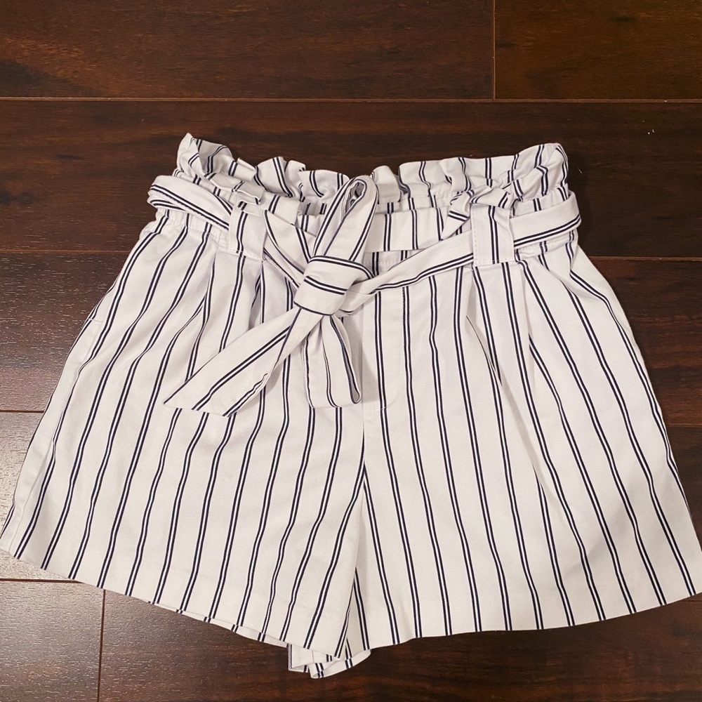 never worn shorts from Zara